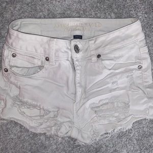 White low waisted shorts